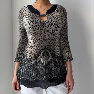 Leopard Print Pleated 3/4 Sleeve Keyhole Blouse - Medium